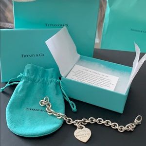 Pre Owned Tiffany & Co. Heart Tag Charm Bracelet
